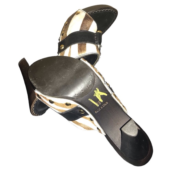 Yves Saint Laurent Rive Gauche Sandal - Picture 11 of 14